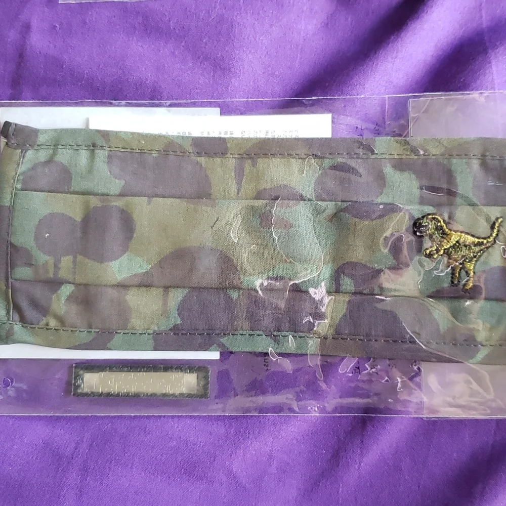 NWT Coach Rexy Wild Beast Camo Face Mask. One size. 100% cotton.